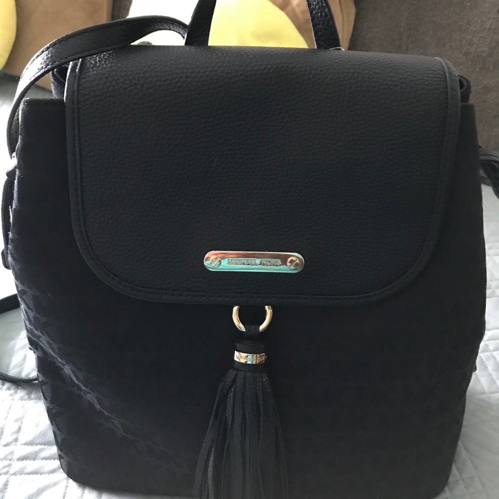 Backpack - Picture 2 of 3